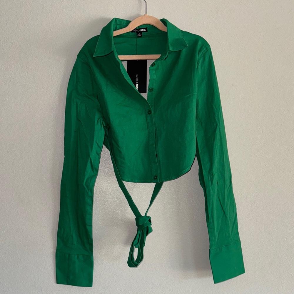 Fashion Nova Emerald Button-Down Shirt. Open back.